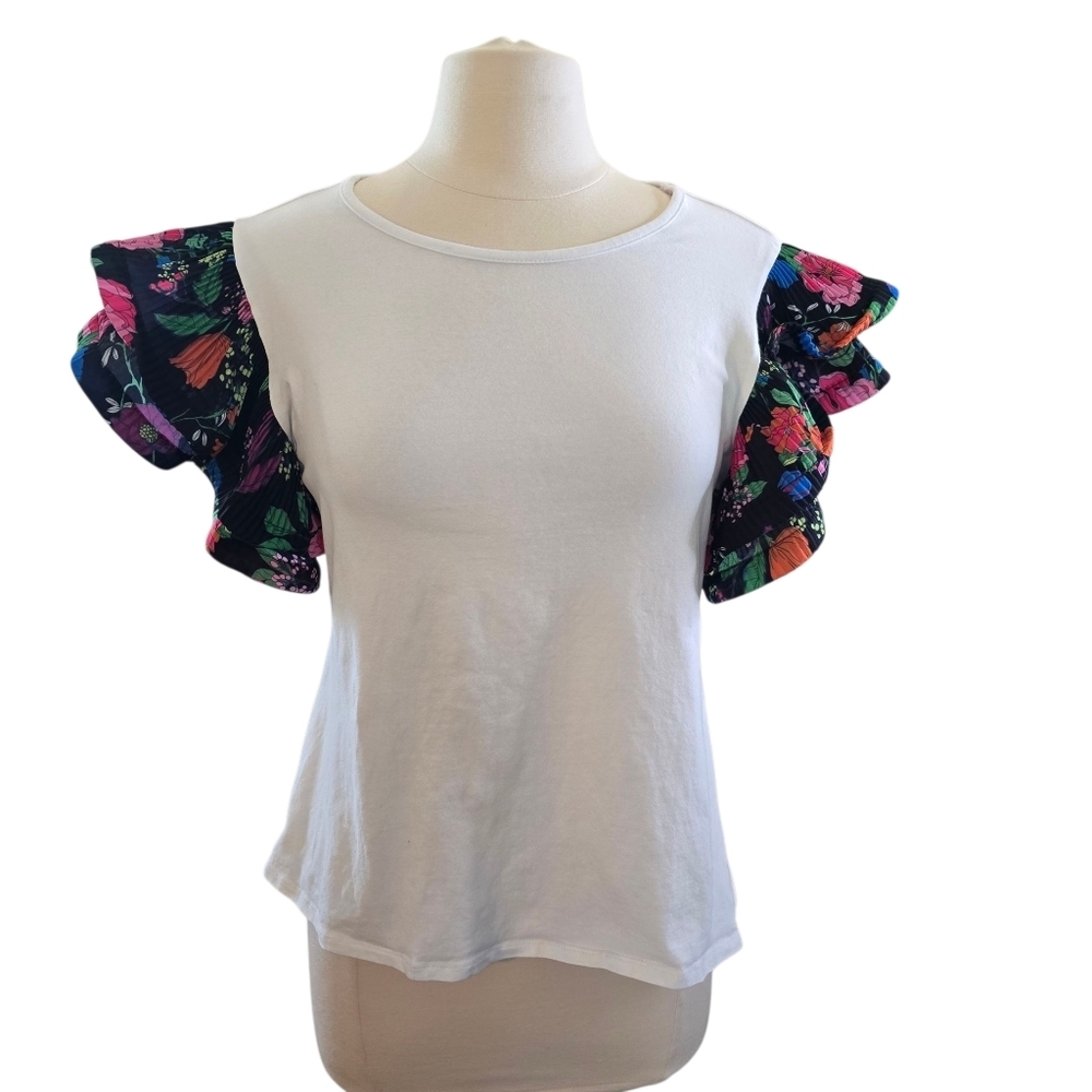 Love Story Top Short Sleeve T-shirt Size Large White Floral Flutter Sleeves